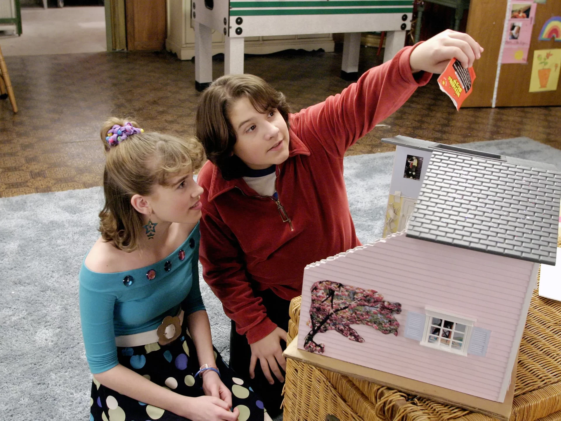 Learn The Thriller Dance From 13 Going On 30 10 OF THE MOST MEMORABLE THINGS FROM 13 GOING 30 - Nostalchicks