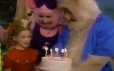 WEE SING – SALLY BIRTHDAY WISH SCENE