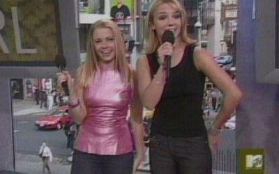 TRL – MELISSA JOAN HART WITH BRITNEY SPEARS AT TIME SQUARE