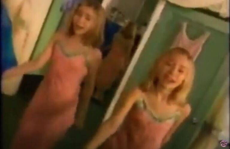 MARY-KATE AND ASHLEY OLSEN – IT’S NOT ME IT’S YOU SONG