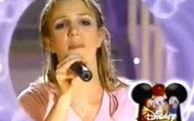 90’S BRITNEY SPEARS & JOEY MCINTYRE IN CONCERT AT DISNEY WILL BE RIGHT BACK CLIP