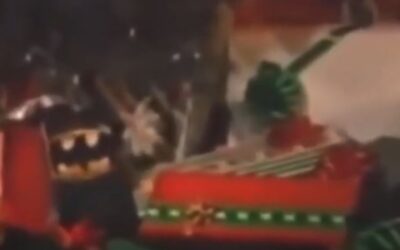 90’S HOLIDAY GIFT – BATMAN ON VIDEO CASSETTE COMMERCIAL