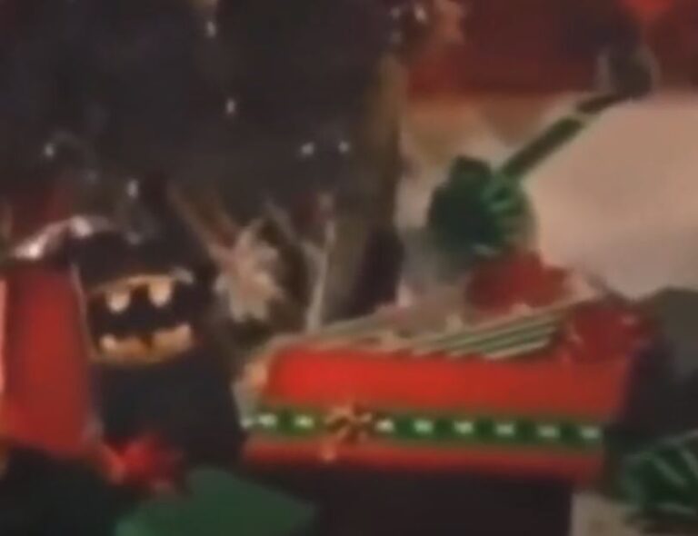 90’S HOLIDAY GIFT – BATMAN ON VIDEO CASSETTE COMMERCIAL