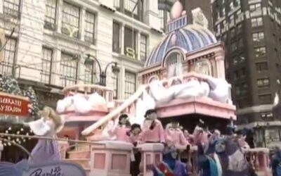 2000’S THANKSGIVING PARADE FEATURING BARBIE AND THE MAGIC OF PEGASUS