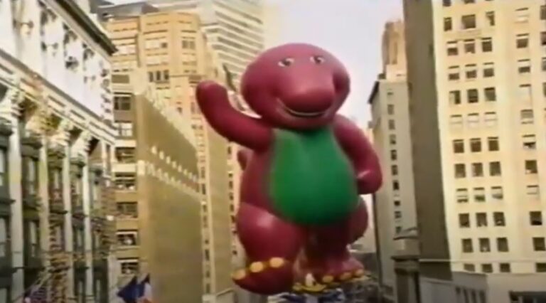 1996 THANKSGIVING PARADE FEATURING BARNEY