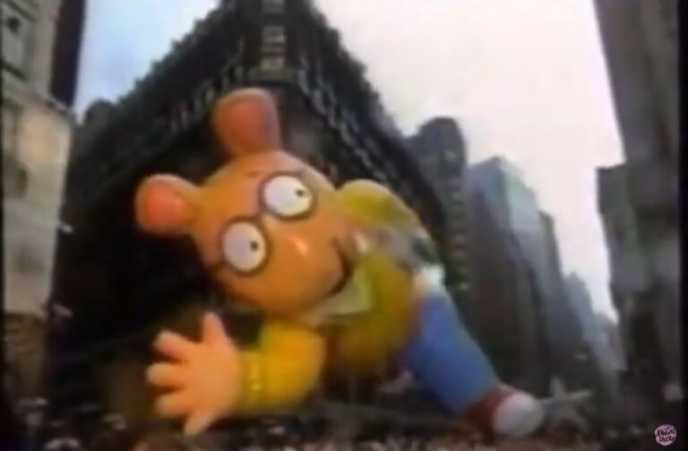 90’S THANKSGIVING PARADE – ARTHUR BALOON