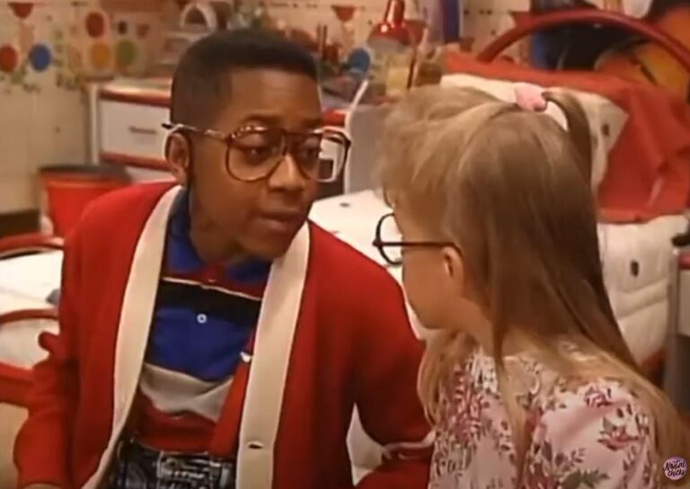 90’S FAMILY MATTERS & FULLHOUSE EPISODE- URKEL & STEPHANIE TALK ABOUT GLASSES SCENE