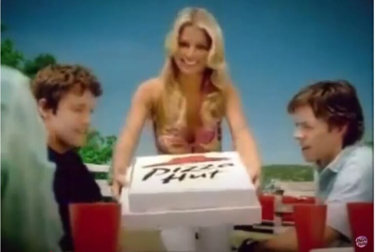 00’S PIZZA HUT COMMERCIAL FEATURING ASHLEE & JESSICA SIMPSON