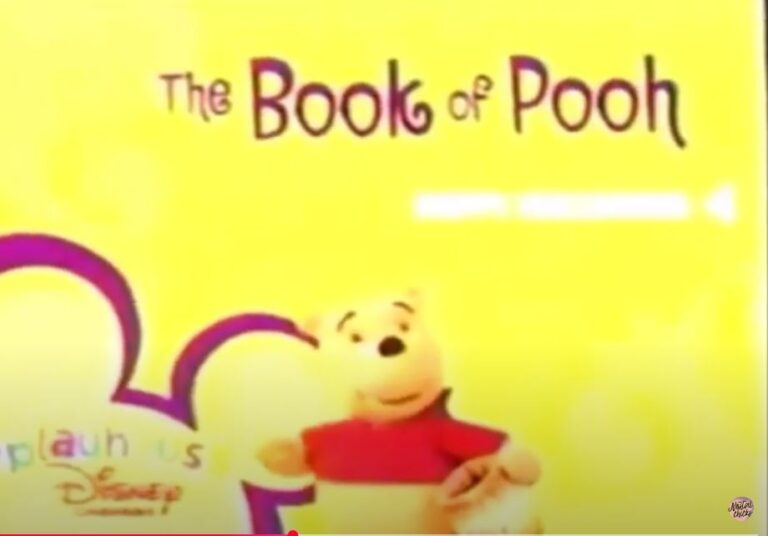 2000’S PLAYHOUSE DISNEY: THE BOOK OF POOH – HALLOWEEN GREETINGS