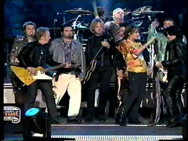 2001 MTV PRESENTS E TRADE SUPER BOWL HALFTIME SHOW – N’SYNC